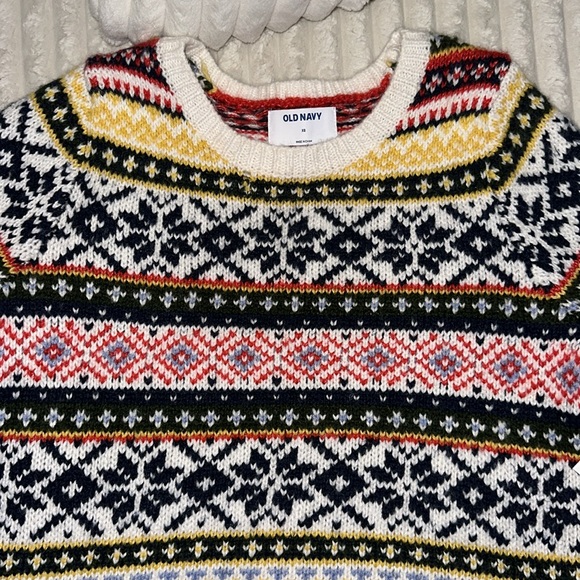 Old Navy Sweater - Picture 2 of 3